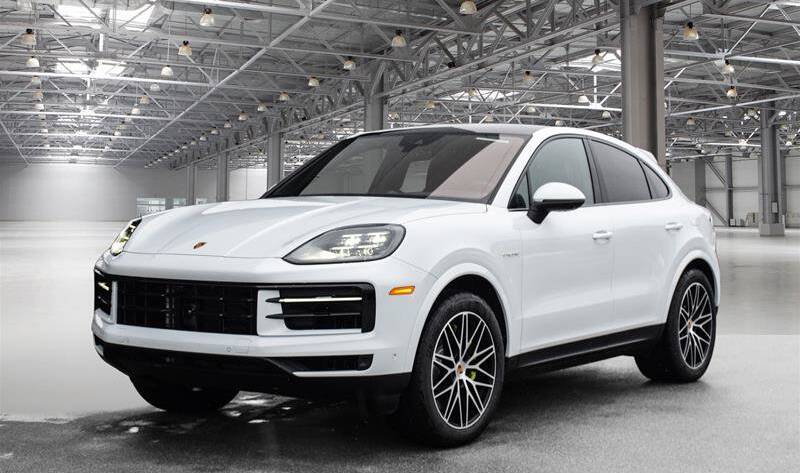 Rent Porsche Cayenne in Dubai